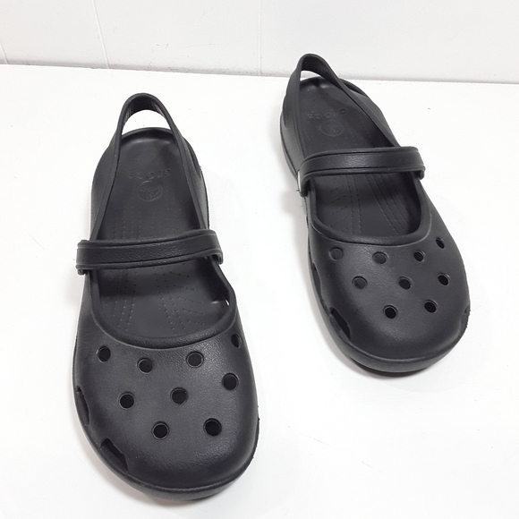 crocs karin